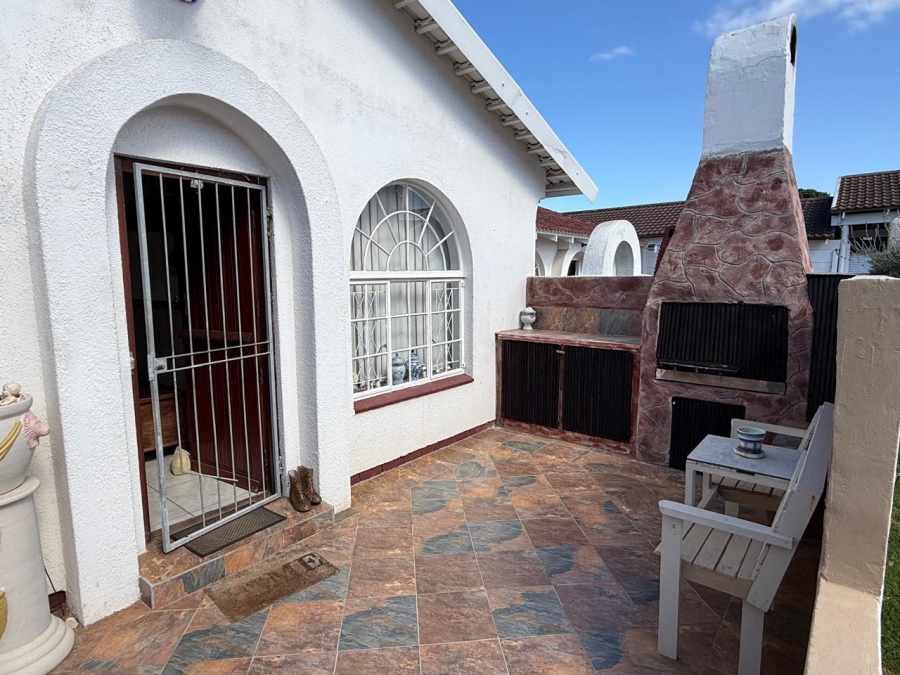2 Bedroom Property for Sale in Aston Bay Eastern Cape